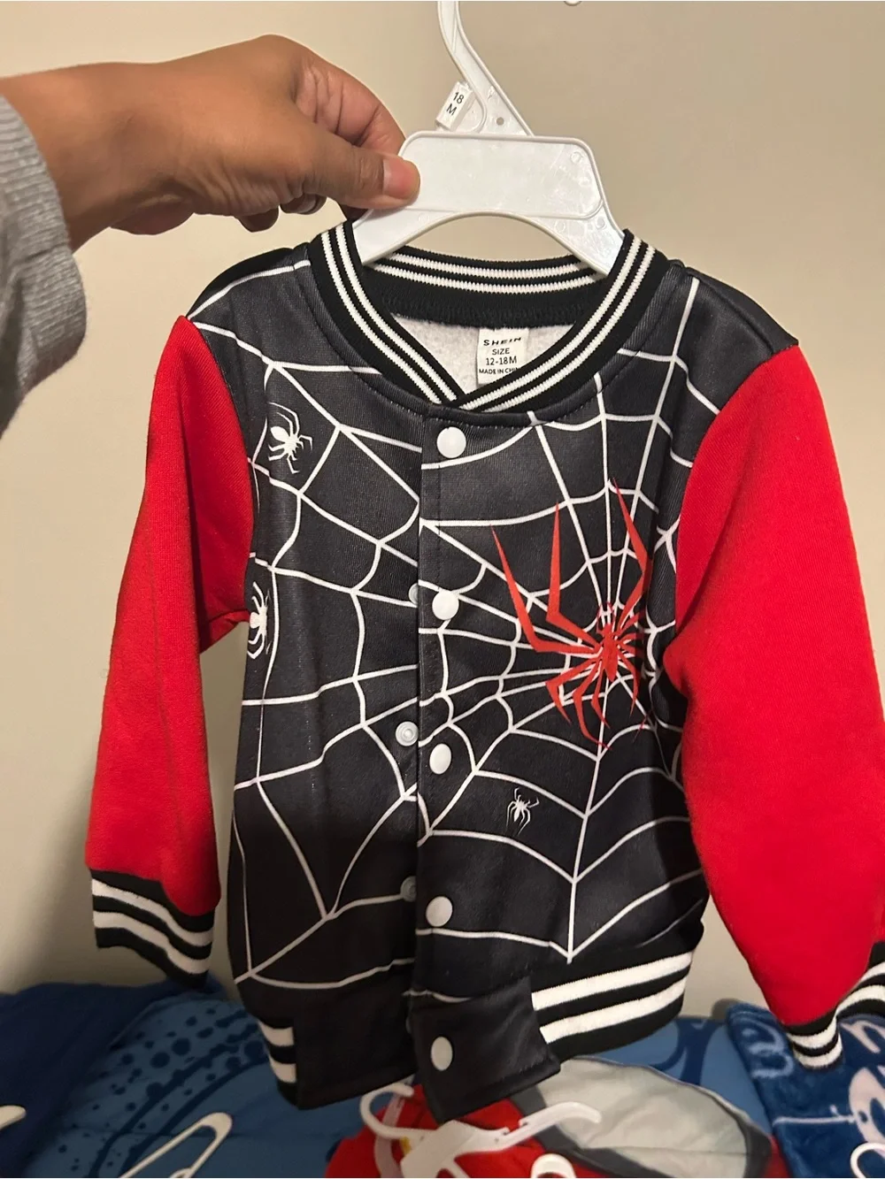 SHEIN Kids Superhero Spider Web Jacket - Black & Red